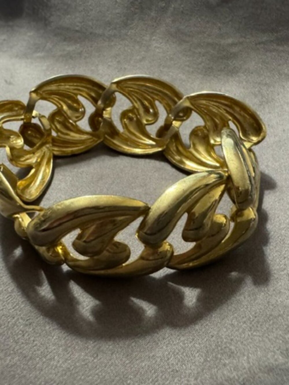 Vintage gold bracelet